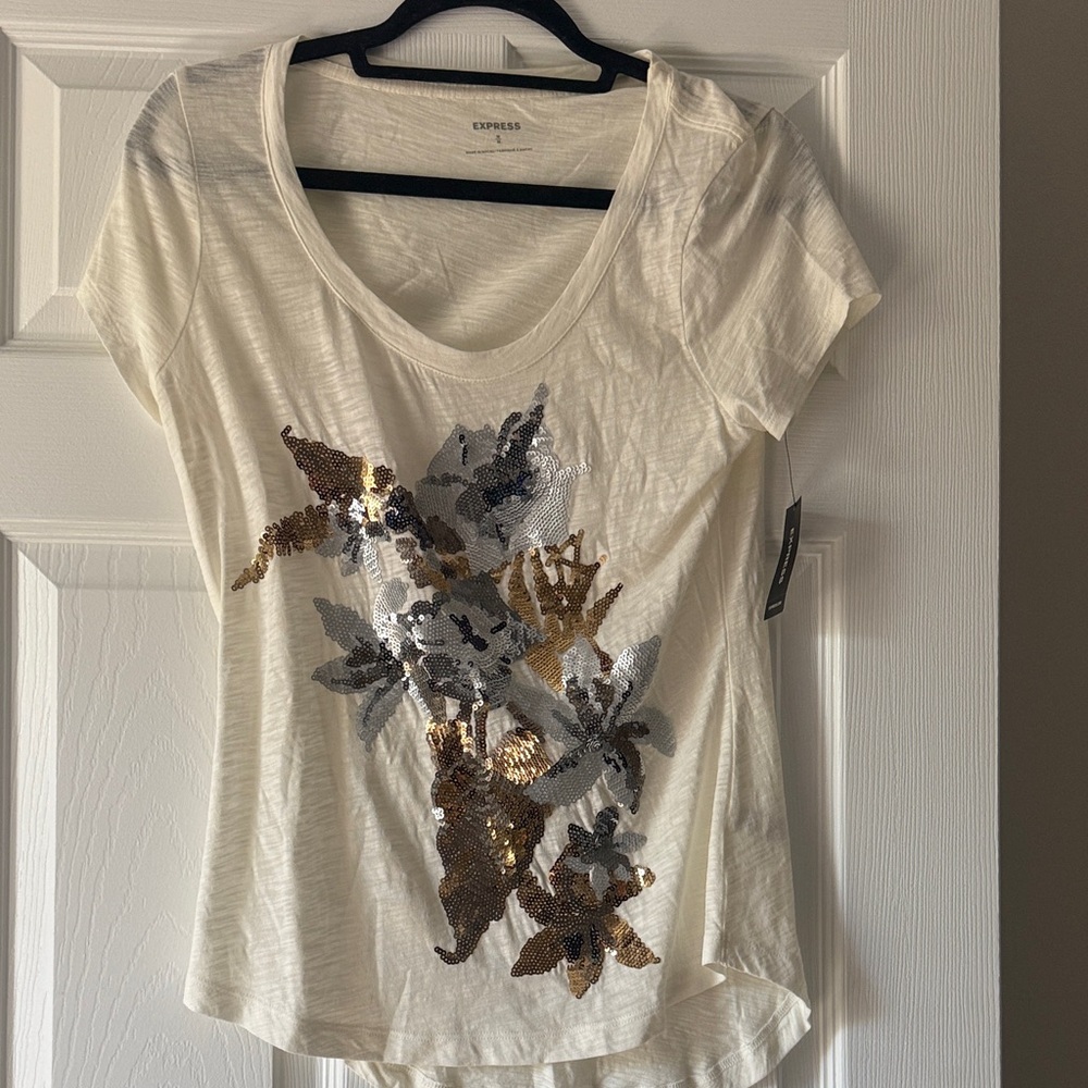 Express Cream Short-Sleeve Scoop Neck Tee with Sequin Floral Design